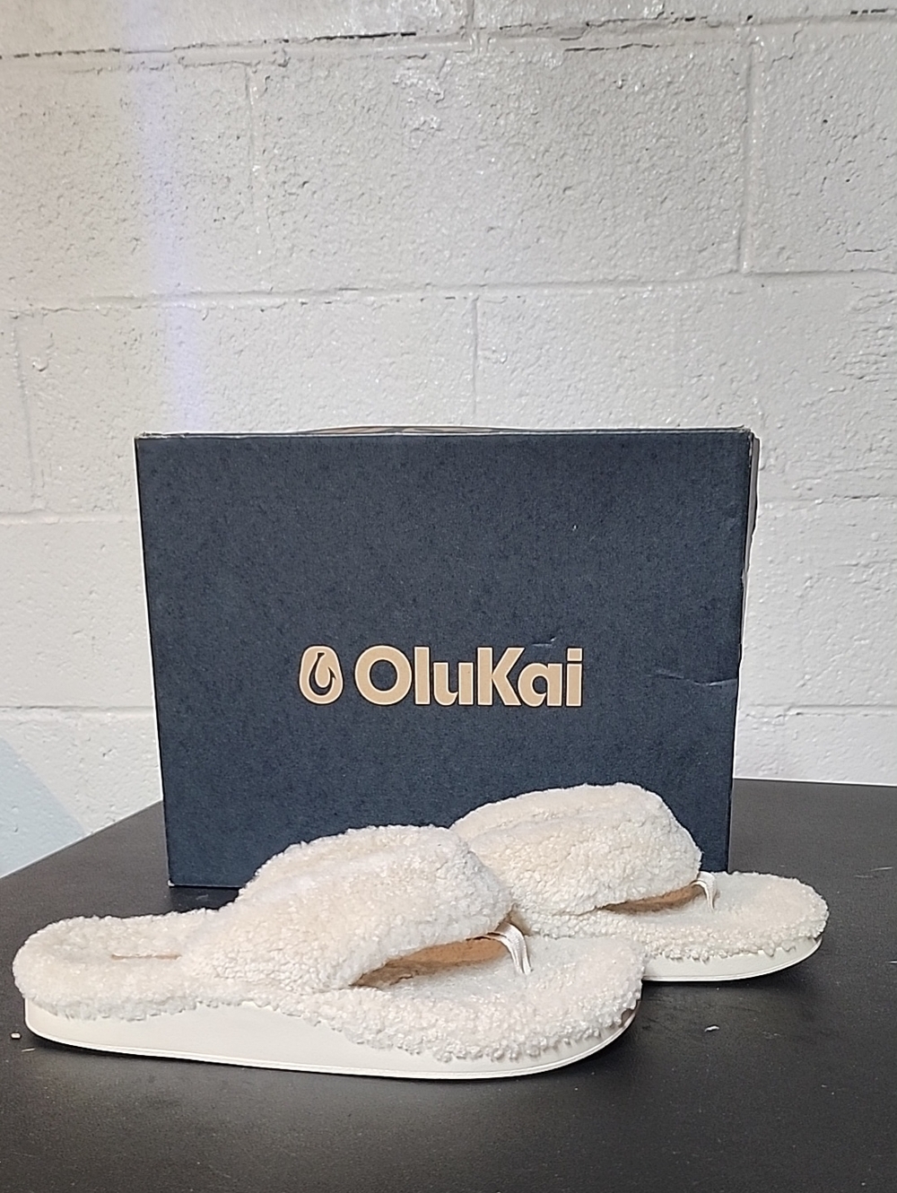 OluKai Kipea Sherpa Flip-Flop Slides in Cream - Picture 6 of 7
